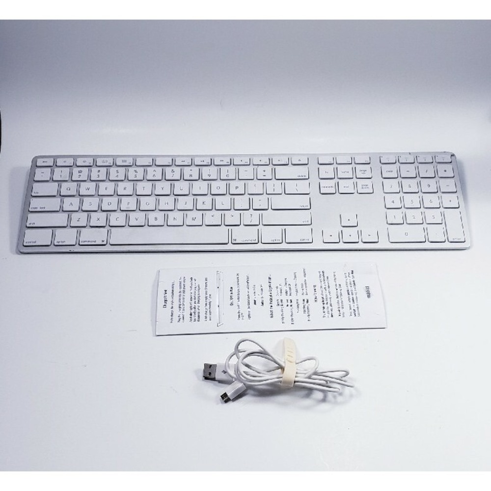 Matias FK418BTS Wireless Aluminum Keyboard Silver TESTED WORKING